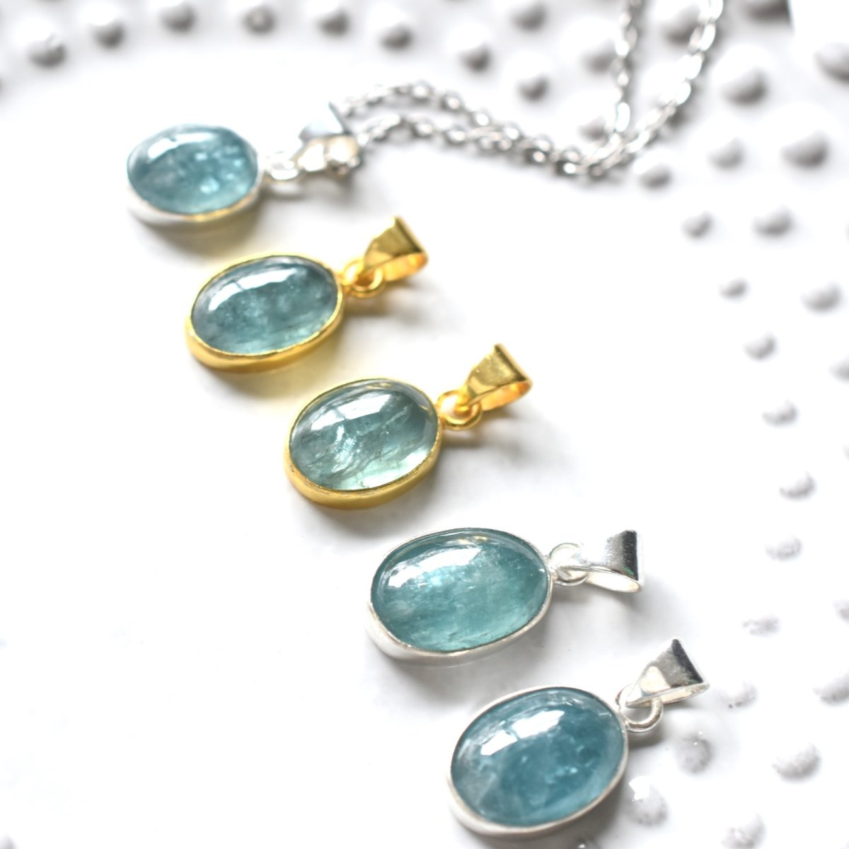 画像4: 夏の新作【1点もの・選べる】希少!大粒 タンザニア産 アクアカイヤナイト サージカルステンレスネックレス 40cm   (4)