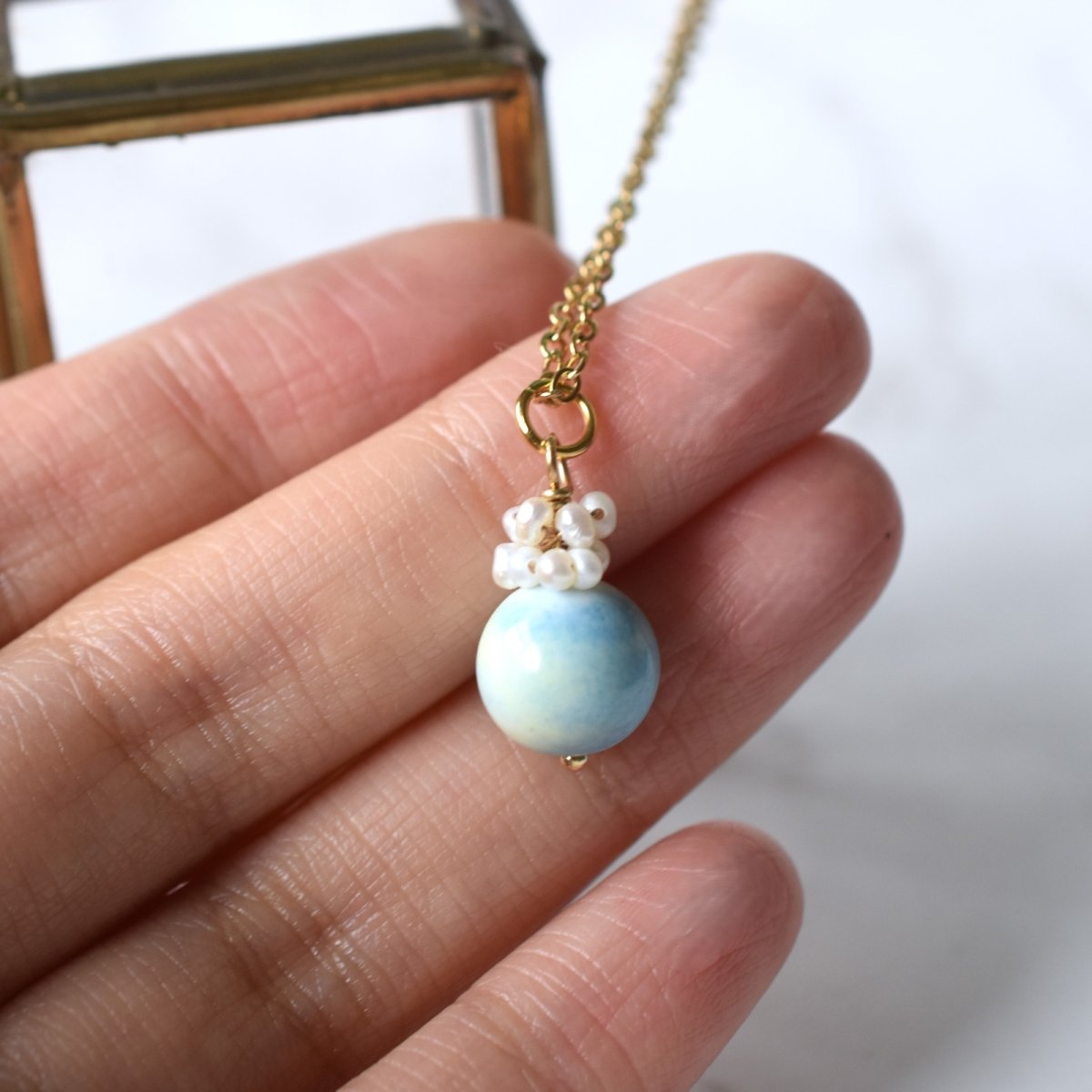 画像8: 夏の新作【限定数のみ】希少石！　ブルー×レモンイエロー　アラシャンアゲート　サージカルステンレス40cmネックレス (8)