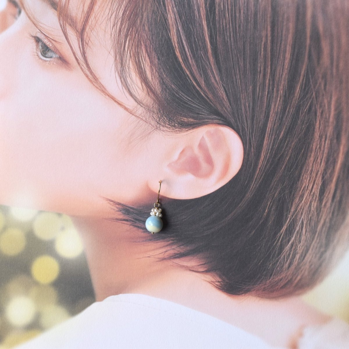 画像10: 夏の新作【限定数のみ】希少石！　ブルー×レモンイエロー　アラシャンアゲート　サージカルステンレスフックピアス  (10)