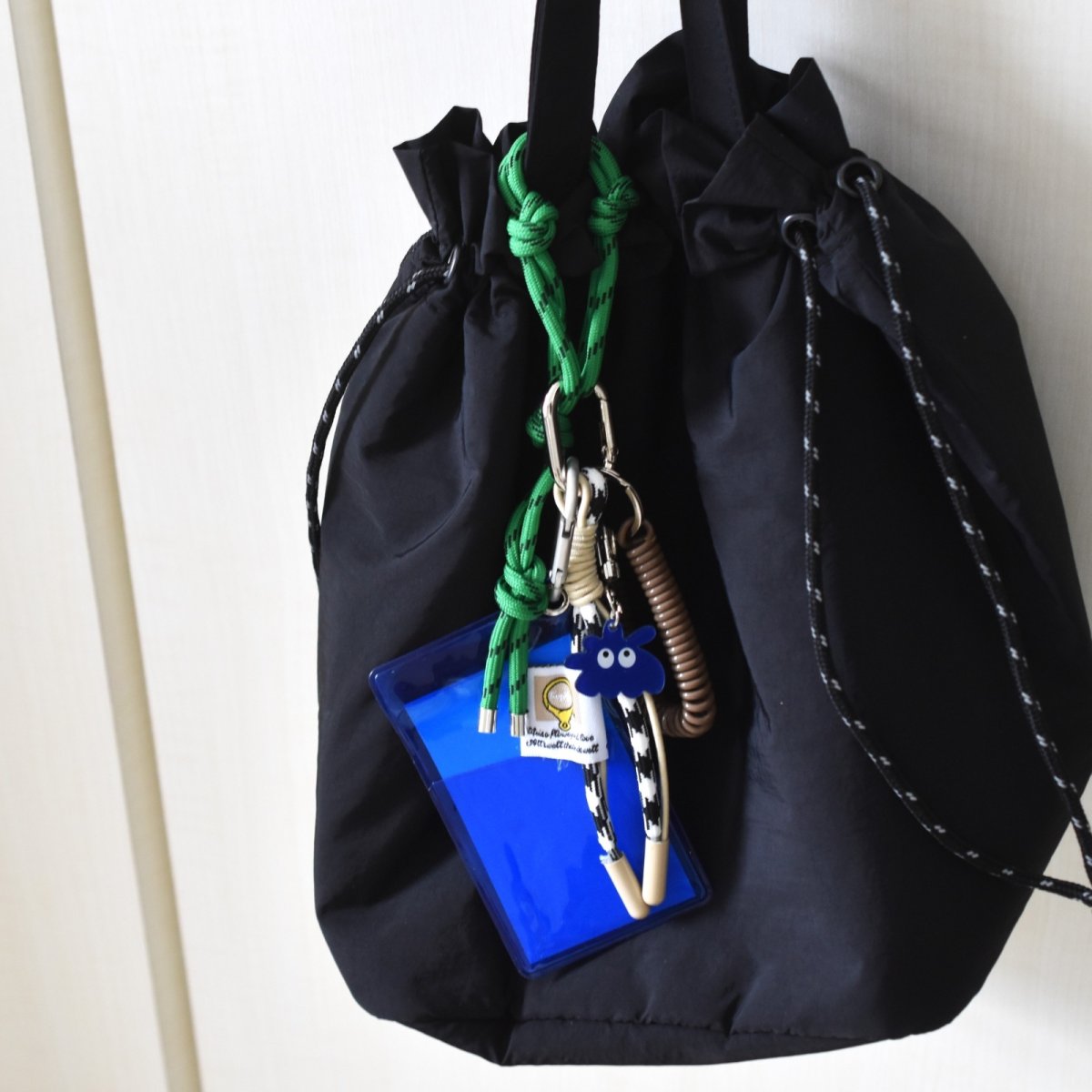 画像9: グリーンのみ【不思議な生き物】男女兼用！　クラシック　アクリルコード　カラビナ　バッグチャーム・カードホルダー  (9)