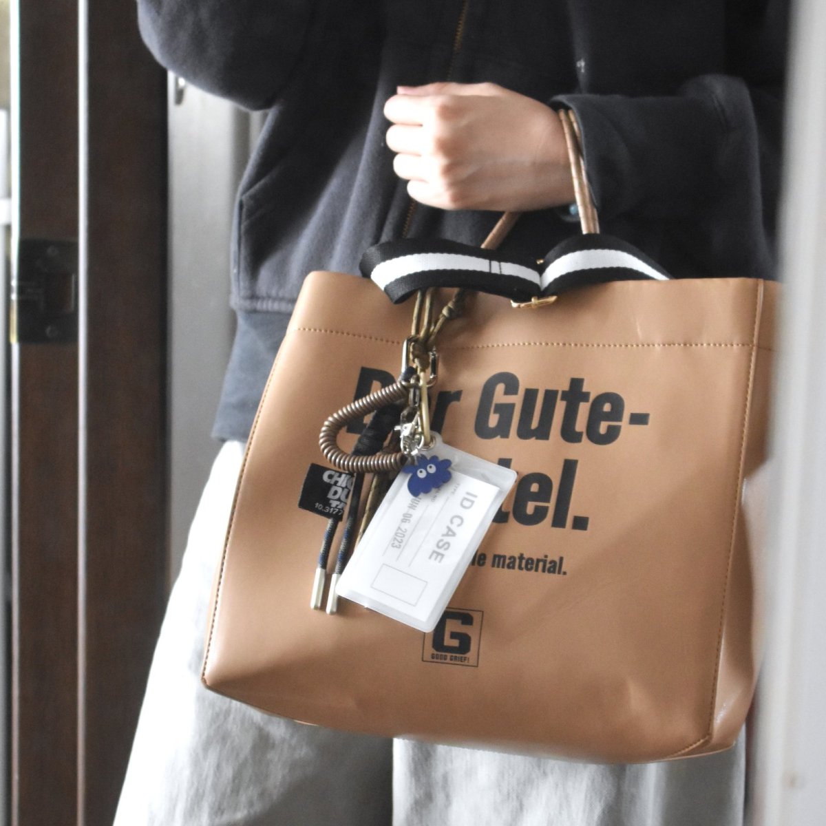 画像13: グリーンのみ【不思議な生き物】男女兼用！　クラシック　アクリルコード　カラビナ　バッグチャーム・カードホルダー  (13)