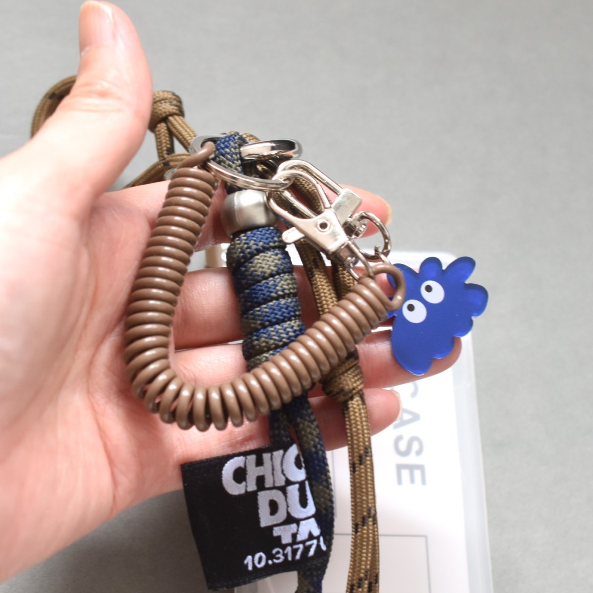 画像6: グリーンのみ【不思議な生き物】男女兼用！　クラシック　アクリルコード　カラビナ　バッグチャーム・カードホルダー  (6)