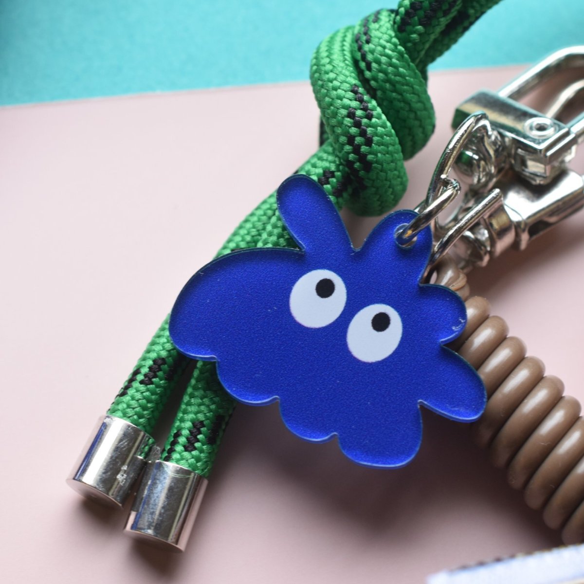 画像7: グリーンのみ【不思議な生き物】男女兼用！　クラシック　アクリルコード　カラビナ　バッグチャーム・カードホルダー  (7)