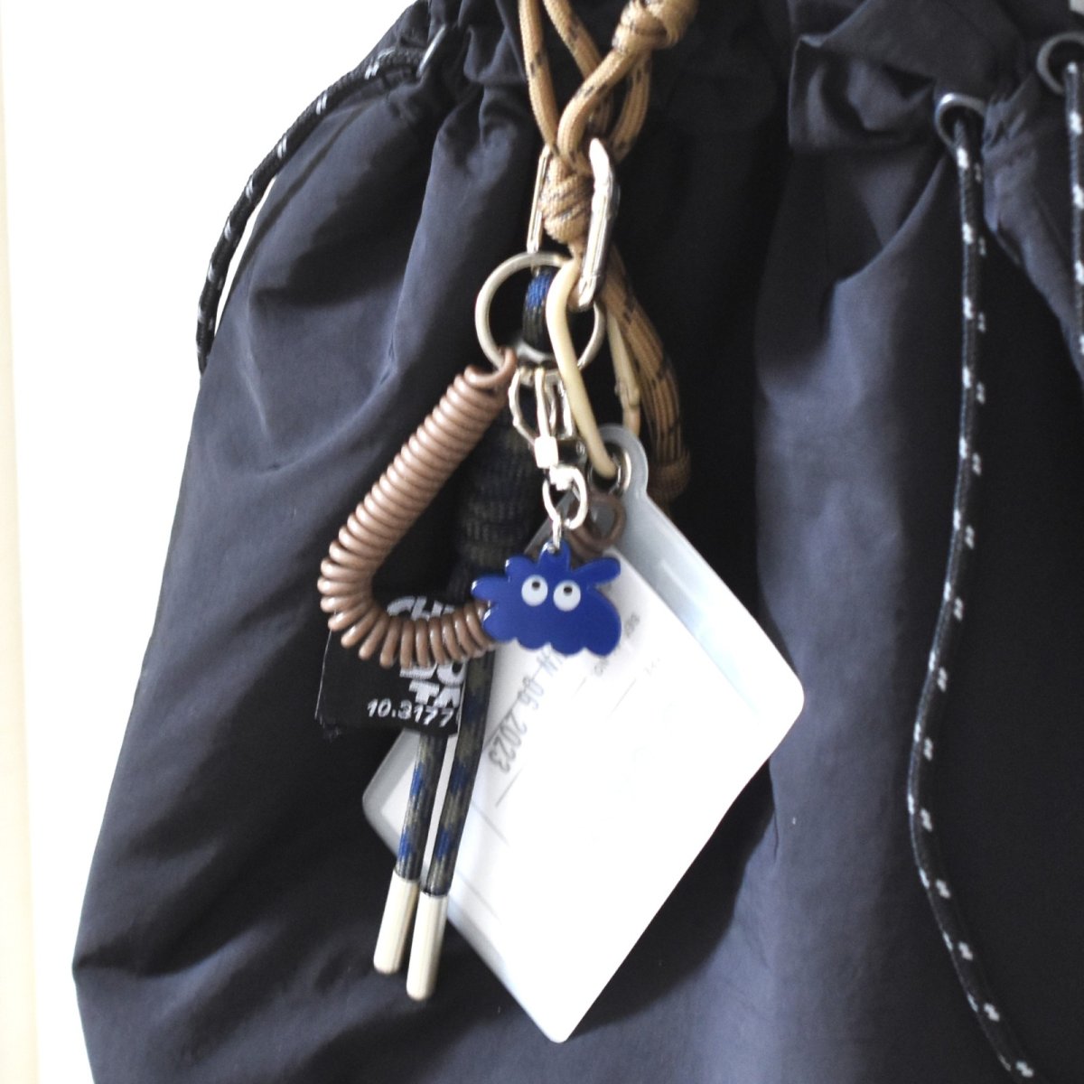 画像10: グリーンのみ【不思議な生き物】男女兼用！　クラシック　アクリルコード　カラビナ　バッグチャーム・カードホルダー  (10)