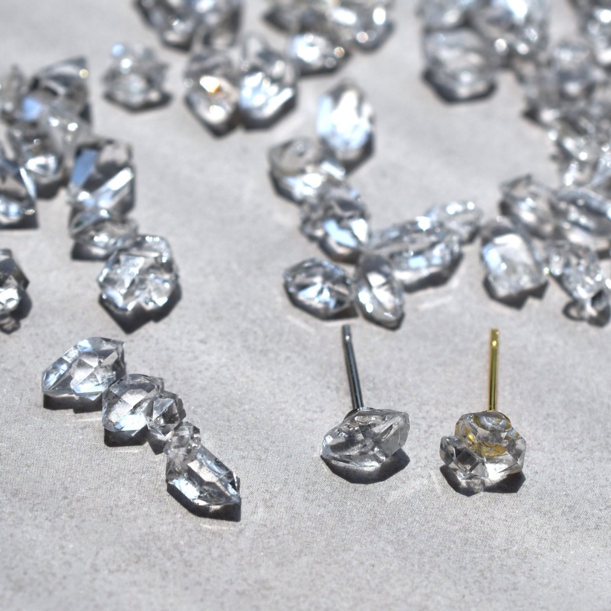 画像12: 夏の新作【片耳・両耳選べる】煌めく一粒　NYハーキマーダイヤモンドクォーツ　サージカルステンレス　スタッドピアス  (12)