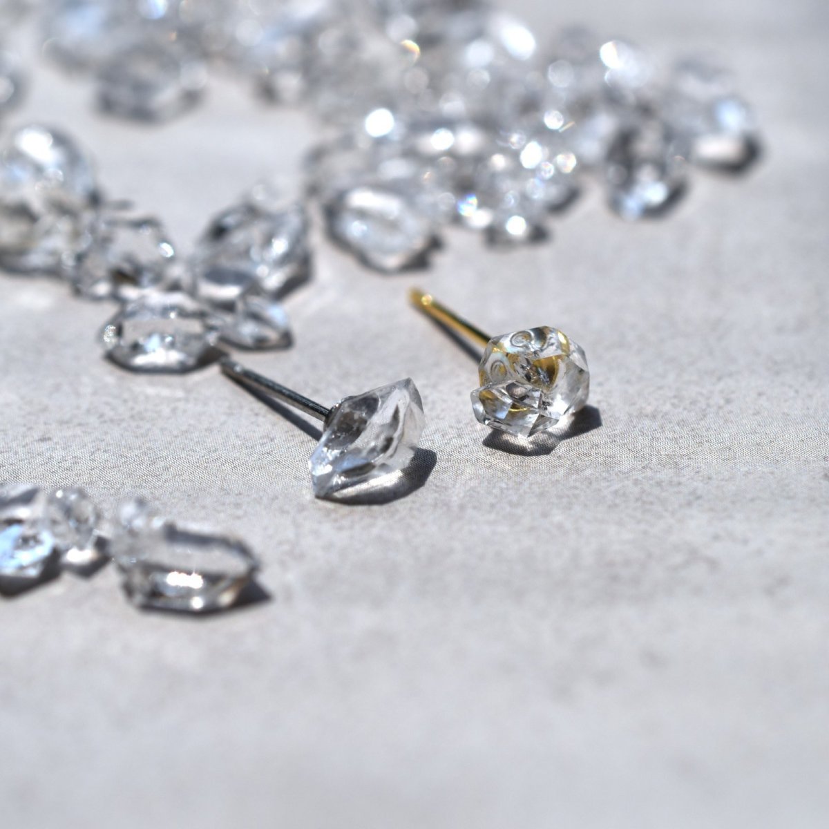 画像9: 夏の新作【片耳・両耳選べる】煌めく一粒　NYハーキマーダイヤモンドクォーツ　サージカルステンレス　スタッドピアス  (9)