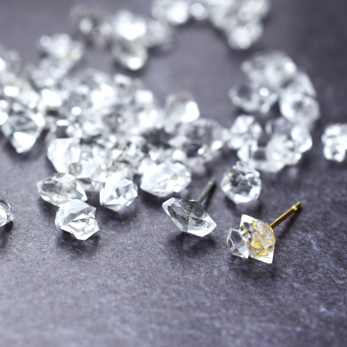 画像11: 夏の新作【片耳・両耳選べる】煌めく一粒　NYハーキマーダイヤモンドクォーツ　サージカルステンレス　スタッドピアス  (11)
