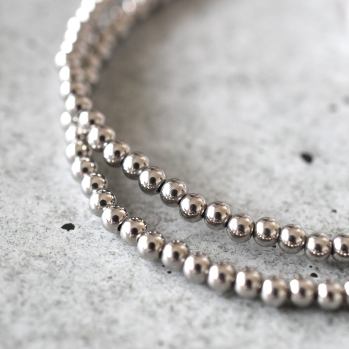 画像4: 夏の新作【汗のかく季節に！長さ選べる】サージカルステンレス製　丸玉　ネックレス　シルバー  (4)