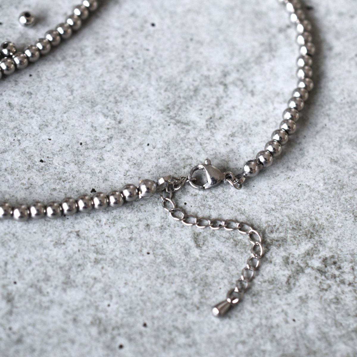 画像5: 夏の新作【汗のかく季節に！長さ選べる】サージカルステンレス製　丸玉　ネックレス　シルバー  (5)