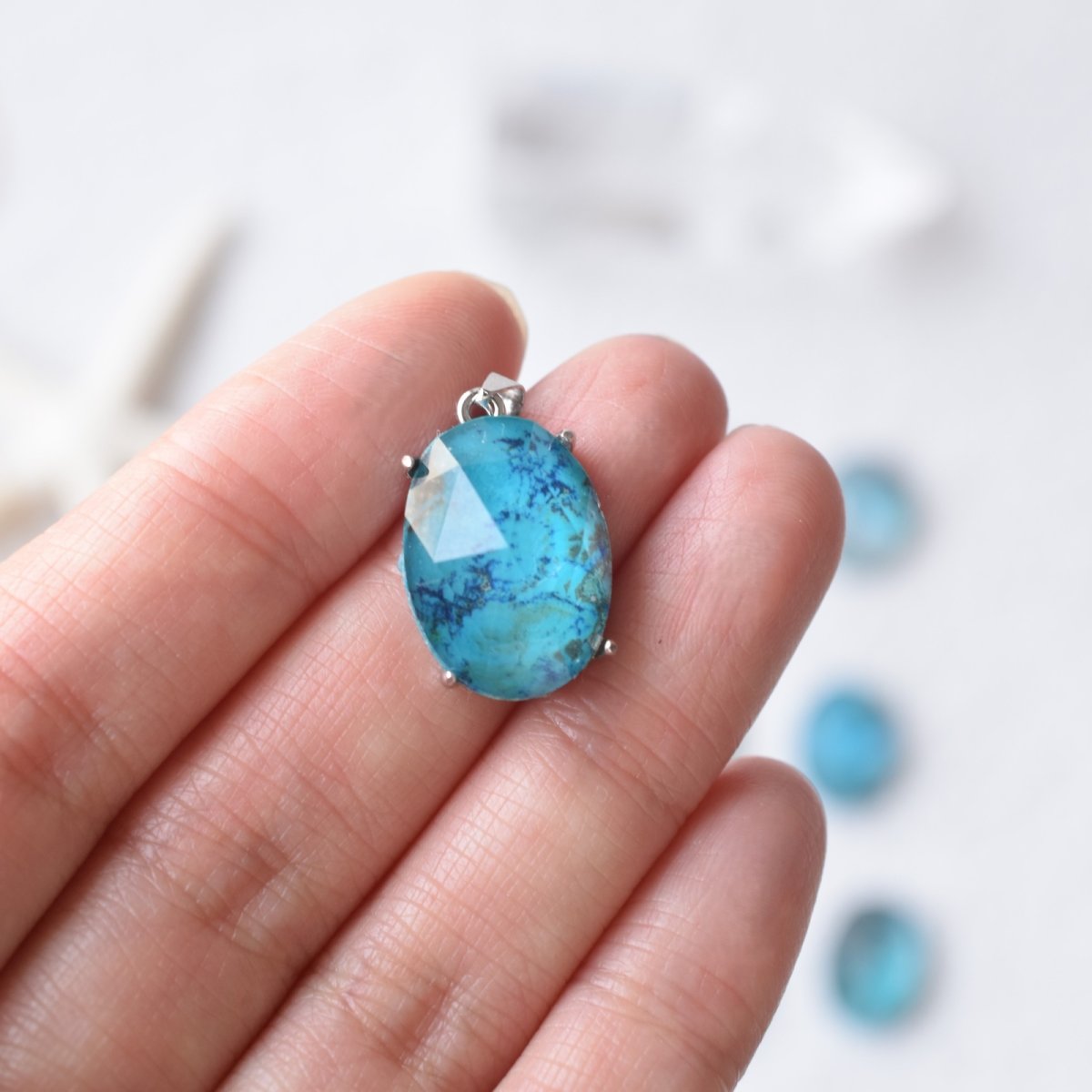 画像10: 夏の新作【ワケありな逸品】超大粒　南の島　クリソコラ　クリスタル　カボション　ネックレス（サージカルステンレス）50cm  (10)