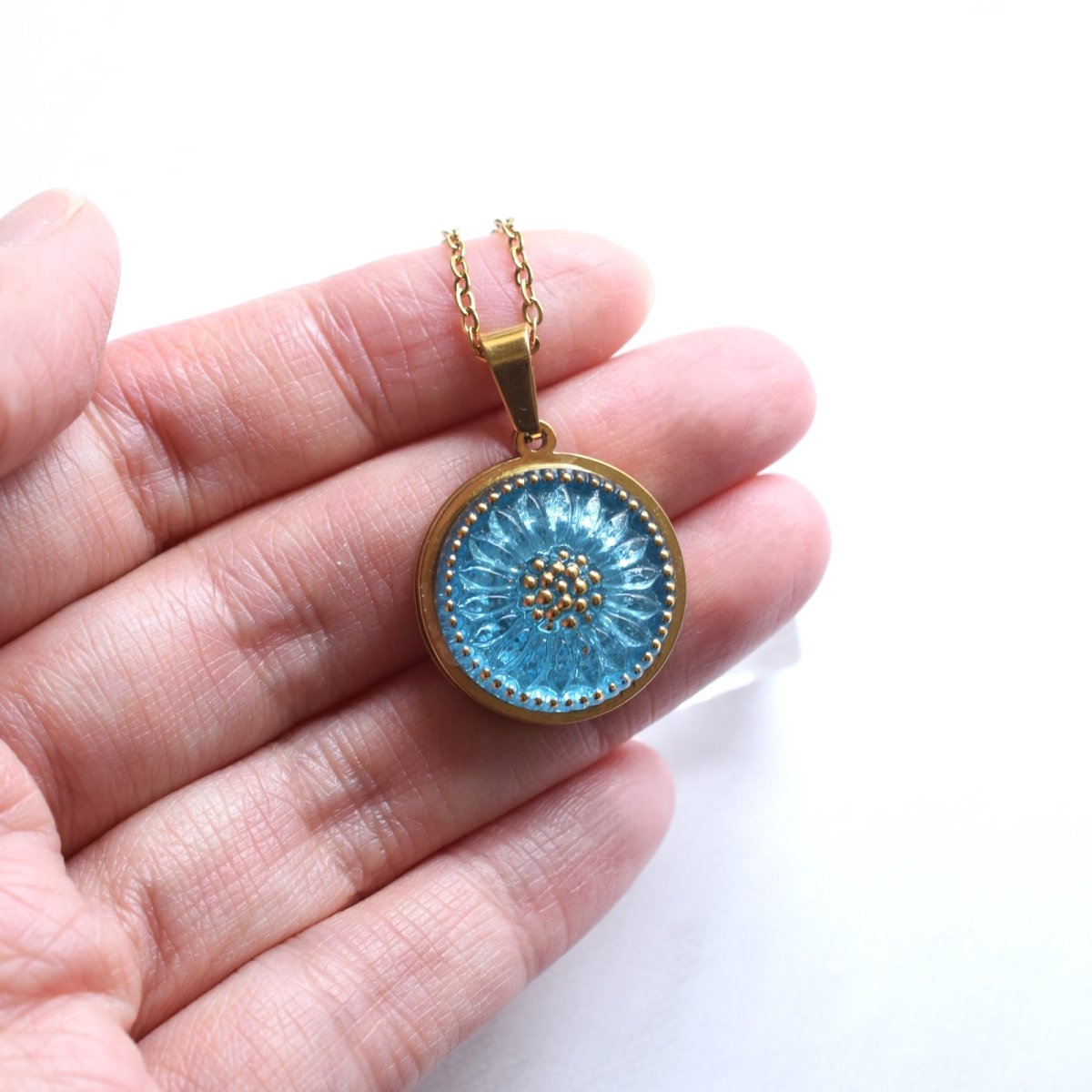 画像5: 18TH　Anniv.【残り8】アクアブルー　チェコガラス　カボション　サージカルネックレス50cm (5)