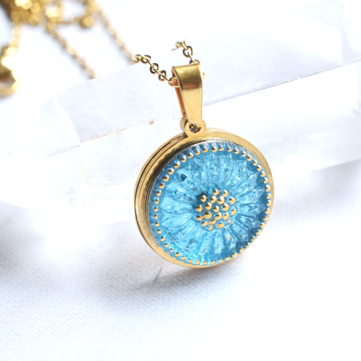 画像2: 18TH　Anniv.【残り8】アクアブルー　チェコガラス　カボション　サージカルネックレス50cm (2)