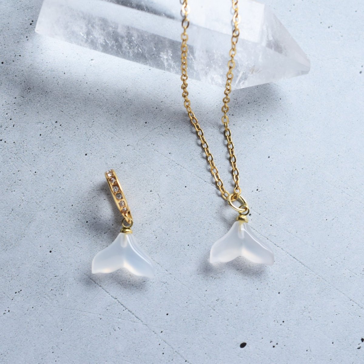 画像7: 夏の新作【ハワイの白鯨】ホエールテール　ホワイトカルセドニー　サージカルステンレス40cm/ペンダントトップ  (7)