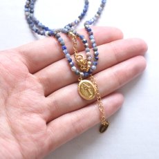 画像5: 夏の新作【汗をかく季節に♪】ソーダライト　メダイ　ショートネックレス　約41+5cm　サージカルステンレス金具  (5)