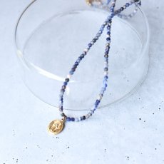 画像7: 夏の新作【汗をかく季節に♪】ソーダライト　メダイ　ショートネックレス　約41+5cm　サージカルステンレス金具  (7)