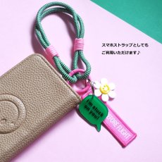 画像5: Creema特集掲載【選べる】スマイルデイジー　ピンク×グリーン　カラビナ　バッグチャーム・カードホルダー・スマホ  (5)
