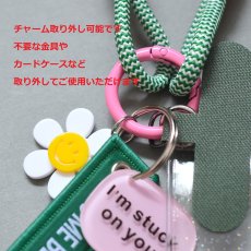画像7: Creema特集掲載【選べる】スマイルデイジー　ピンク×グリーン　カラビナ　バッグチャーム・カードホルダー・スマホ  (7)