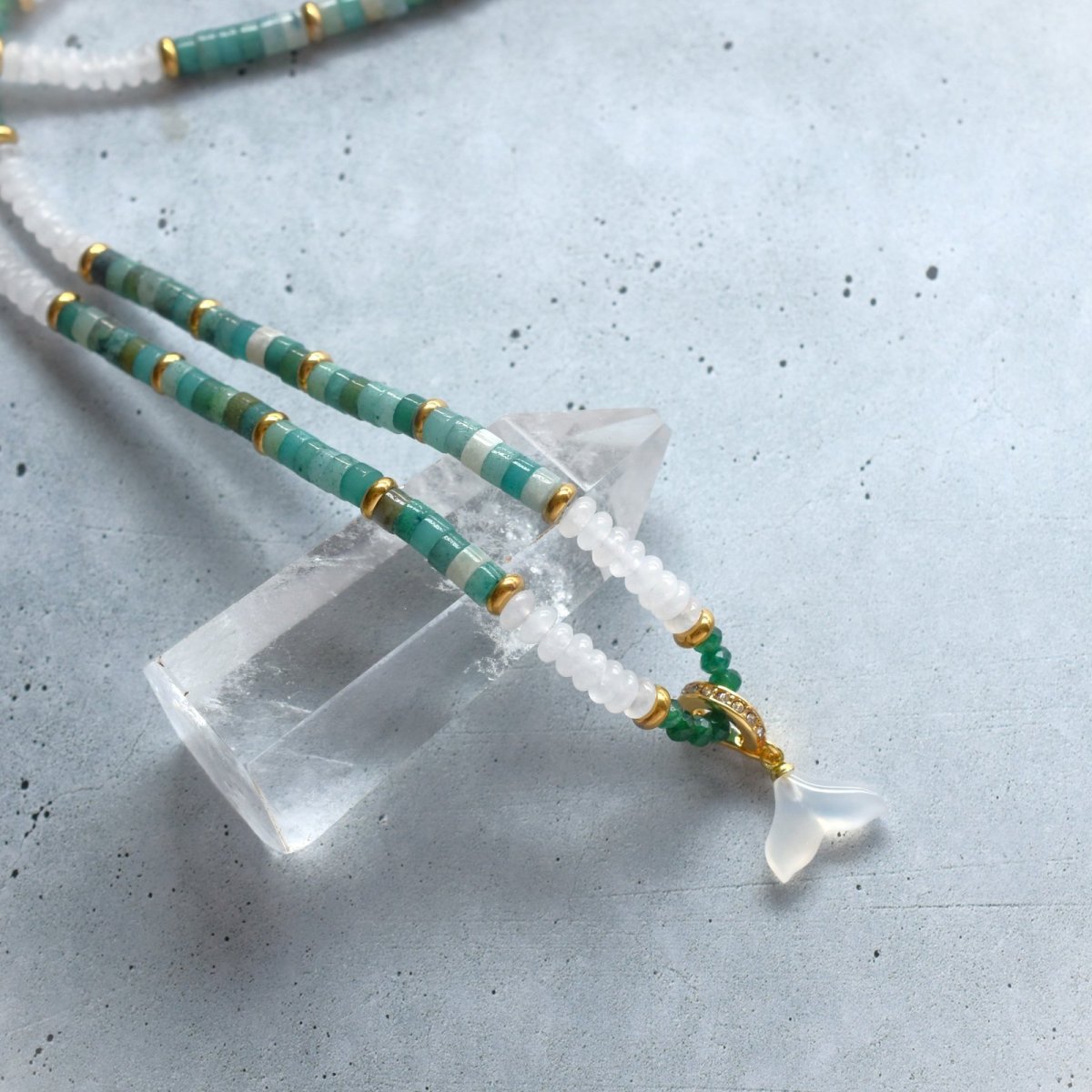 画像2: 夏の新作【汗をかく季節に♪】グリーンクォーツ　ショートネックレス　約42+5cm　サージカルステンレス金具  (2)