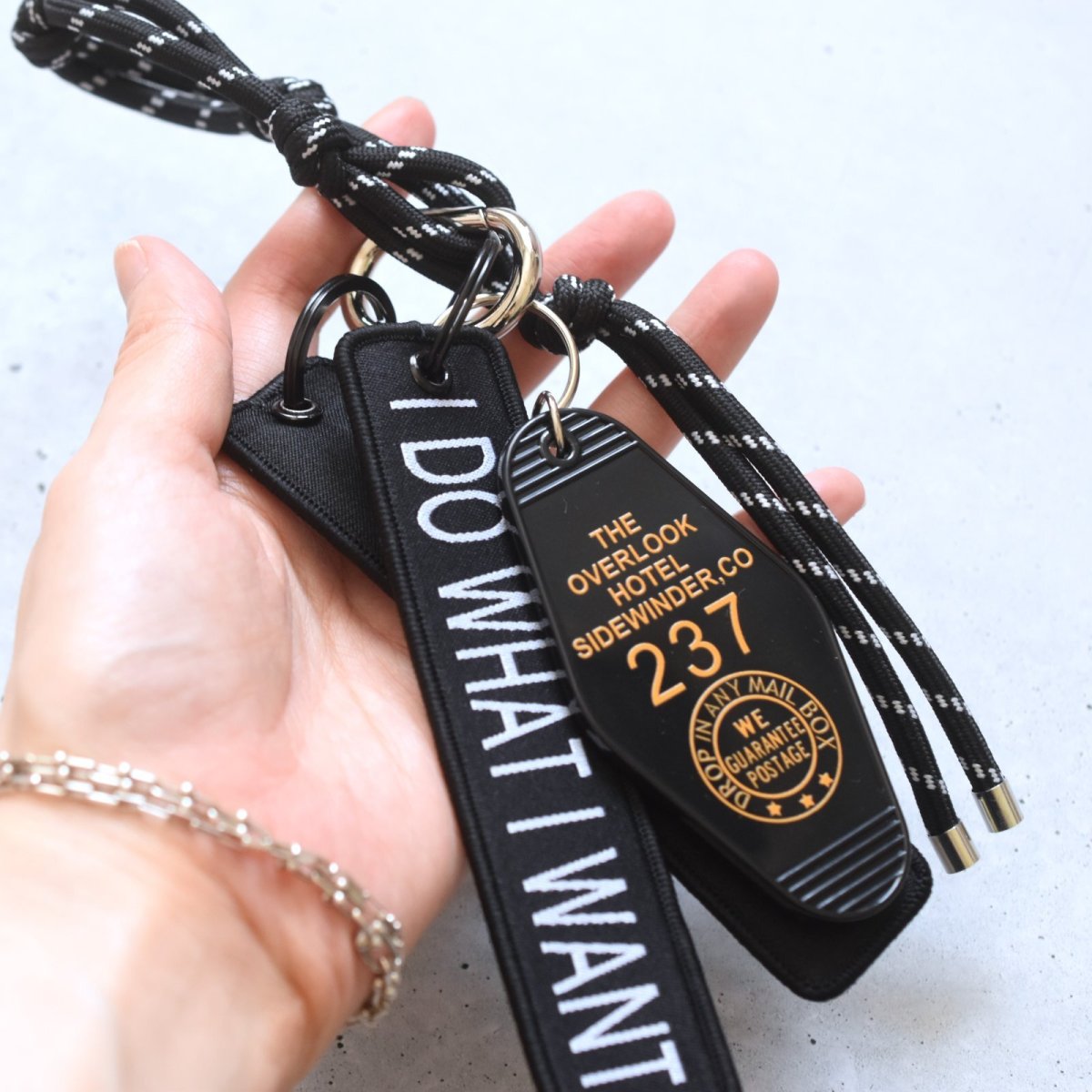 画像8: 人気柄追加！【限定・選べる】男女兼用！クラシックカラー　コード×アクリル　カラビナ　バッグチャーム  (8)