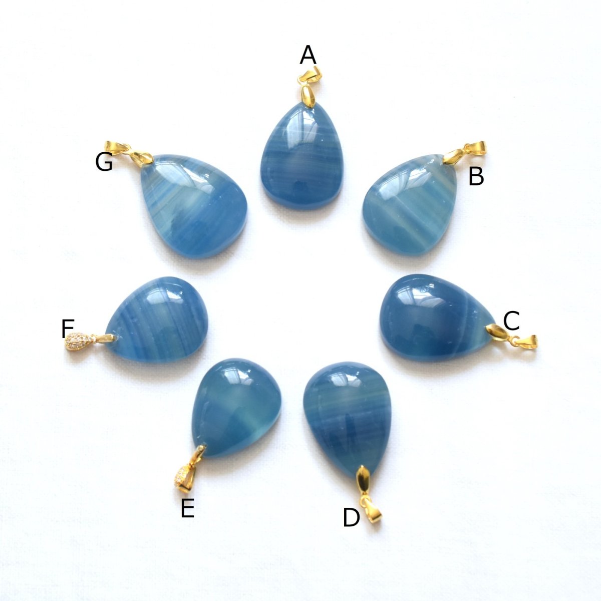 画像2: 夏の新作【選べる・1点もの】天然　デニムブルー　バンデッドカルサイト　革コードネックレス85cm  (2)