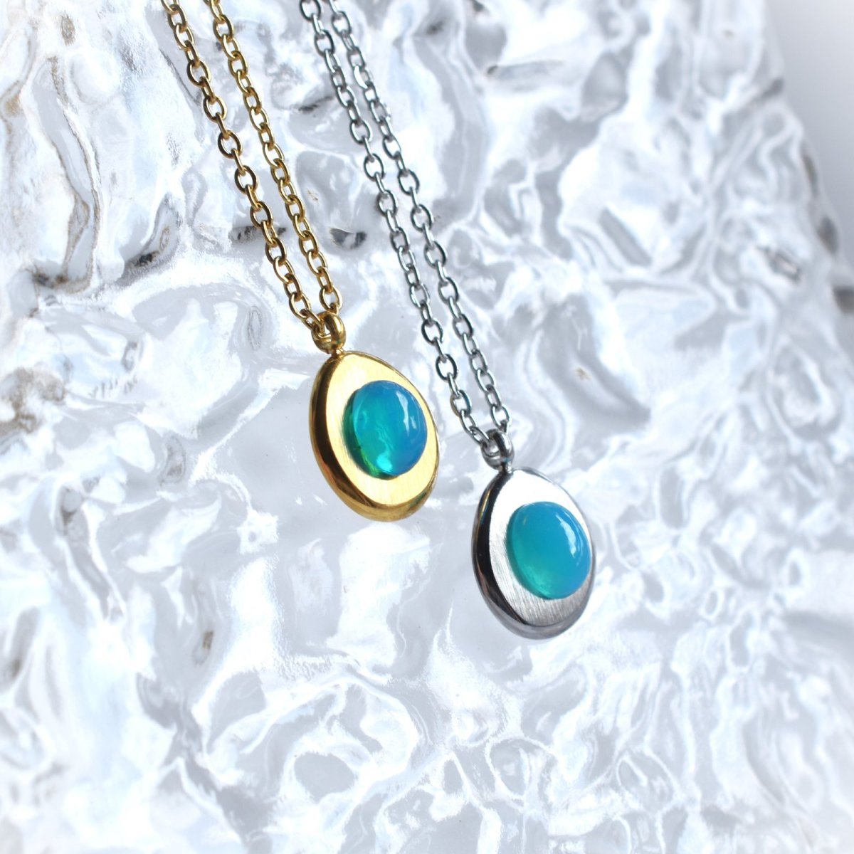 画像8: 夏の新作【限定数】希少！　アクアブルー　エチオピア産　ウェロオパール　カボション　サージカルステンレスネックレス (8)