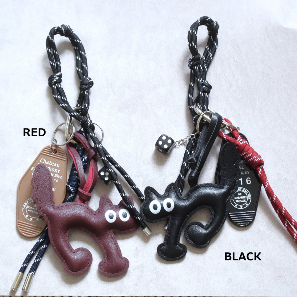 画像2: 夏の新作【限定数・選べる】にゃ！　おどろきネコ　ブラック系　ハンドストラップ・バッグチャーム  (2)