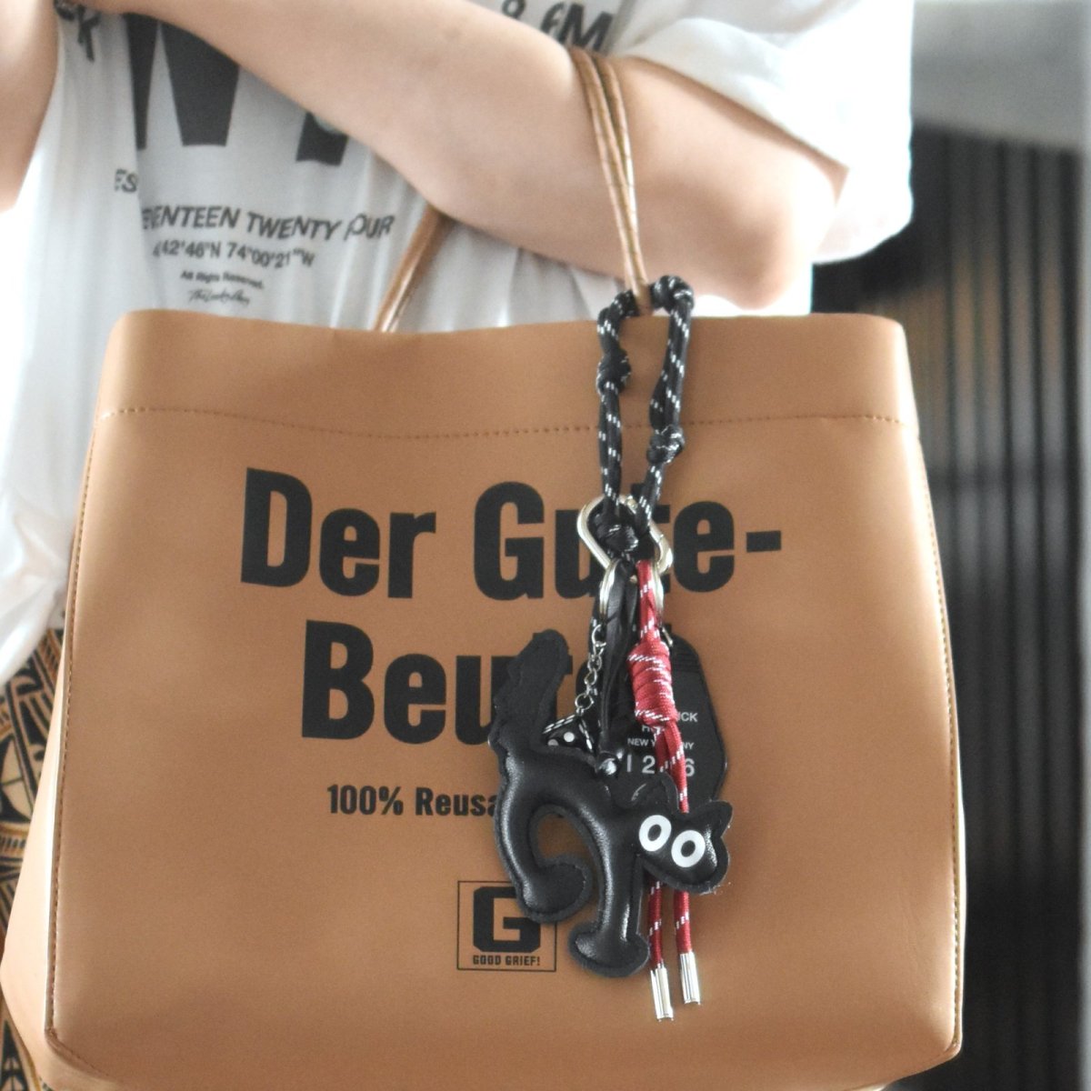 画像16: 夏の新作【限定数・選べる】にゃ！　おどろきネコ　ブラック系　ハンドストラップ・バッグチャーム  (16)