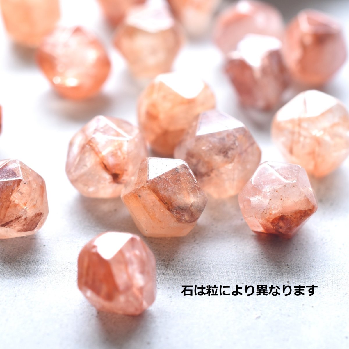 画像2: 新作【限定数】ヒマラヤ山脈パールヴァティー産 　マニカラン　水晶　サージカルステンレスネックレス (2)