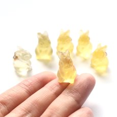 画像1: SALE【各限定１・選べる】かわいい癒し！　小さなうさぎ　フローライト　イエロー　ステンレスネックレス50cm  (1)