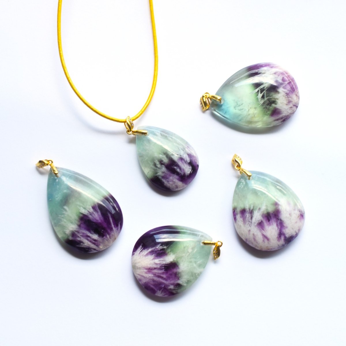 画像2: 【残りCのみ】天使の羽　希少石　超大粒　フェザーインフローライト　ネックレス（革コード）約85cm  (2)