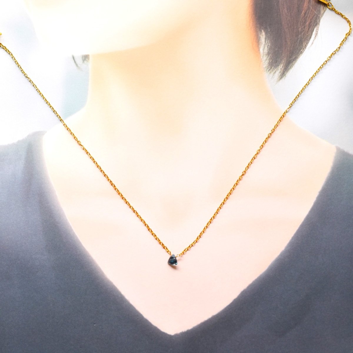 画像8: 新作【数量限定】4Aランク　ロンドンブルートパーズ　トライアングル　6mm サージカルステンレスネックレス  (8)