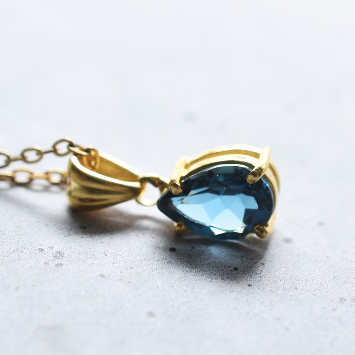 画像3: 新作【限定10】10ミリ　宝石用ルース　ロンドンブルートパーズ　ペアシェイプジェム　ステンレスネックレス40cm  (3)