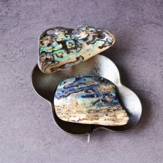 画像1: 秋の新作【1点もの・選べる・Lサイズ】ニュージーランド産　パウア貝　ポニーフック（ヘアゴム用）  (1)