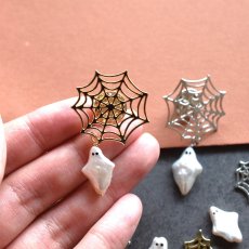 画像3: 秋の新作【数量限定】ハロウィン　お化け　淡水パール　と　クモの巣　ブローチ・ピン (3)