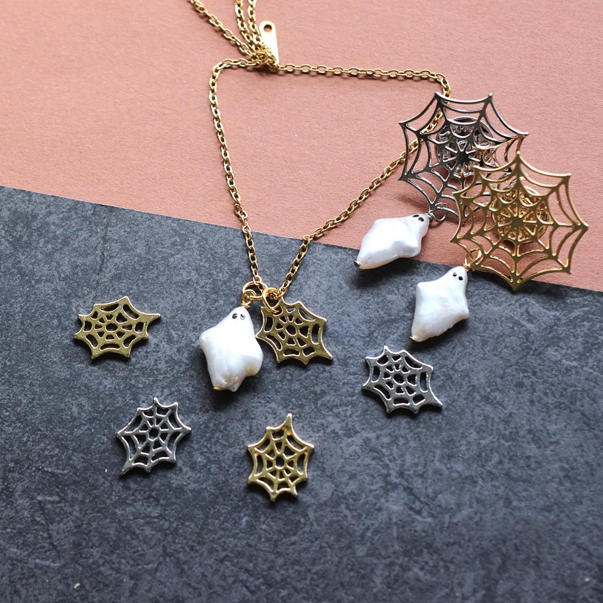 画像10: 秋の新作【数量限定】ハロウィン　お化け　淡水パール　と　クモの巣　ブローチ・ピン (10)