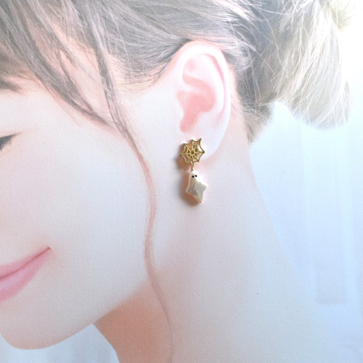 画像12: 秋の新作【数量限定・選べる】ハロウィン　お化け　淡水パール　と　クモの巣　サージカルステンレスピアス  (12)