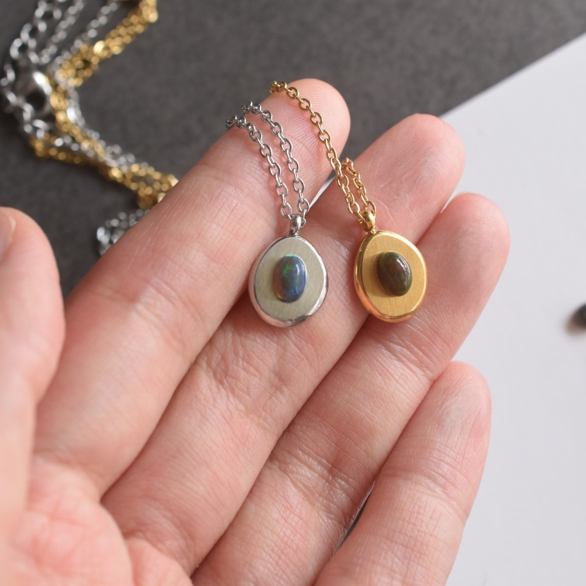 画像11: 秋の新作【選べる】銀河惑星　ブラックオパール　カボション　コイン　サージカルステンレスネックレス  (11)