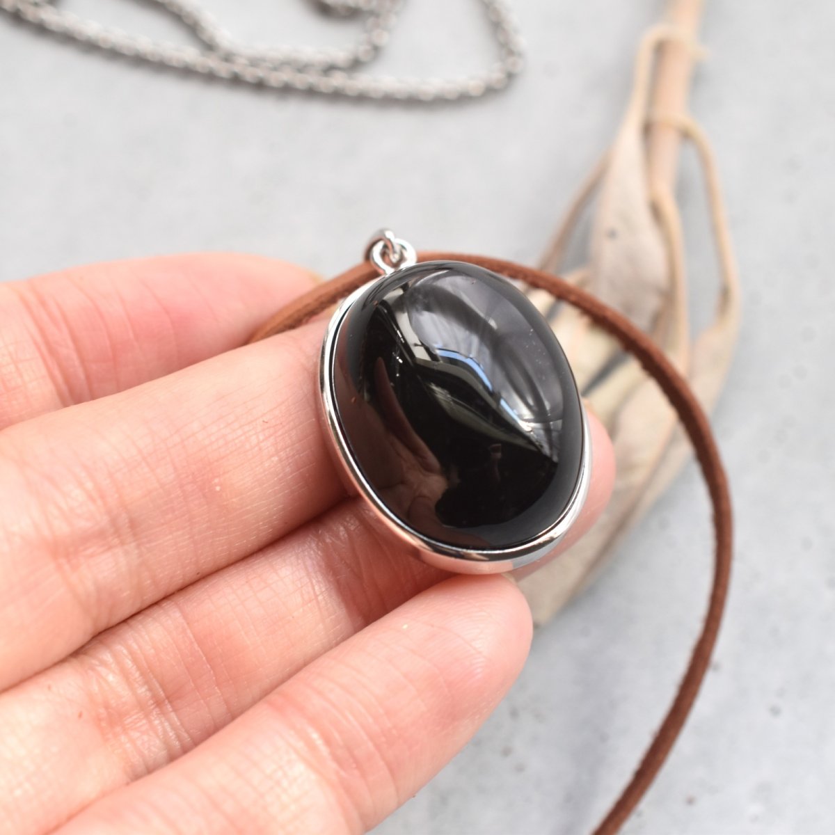 画像7: 秋の新作【数量限定・残り9】超大粒　チベット産モリオン(黒水晶）　サージカルステンレス　ロングネックレス  (7)