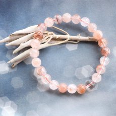 画像8: 限定再入荷！【残9・最強お守り】レッド系　ヒマラヤ・マニカラン産　水晶8ミリ玉　天然石ブレスレット  (8)