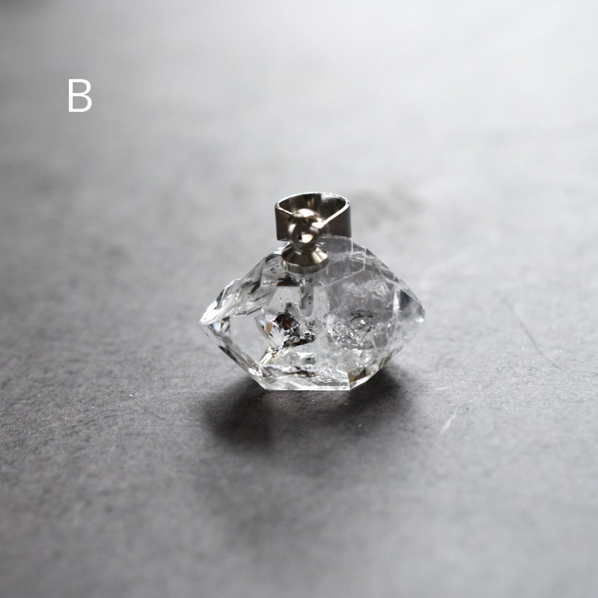 画像8:  秋の新作【選べる数量限定】大粒　横型　ハーキマーダイヤモンド　クォーツ　シルバー　サージカルステンレスネックレス40cm  (8)