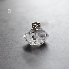 画像8:  秋の新作【選べる数量限定】大粒　横型　ハーキマーダイヤモンド　クォーツ　シルバー　サージカルステンレスネックレス40cm  (8)