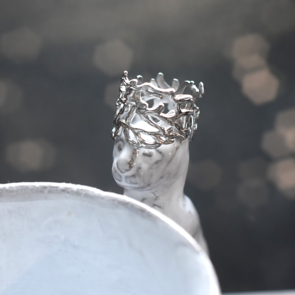 画像5: 秋の新作【金属アレルギー対応・フリーサイズ】クラウン小枝　サージカルカルステンレスリング(指輪・イヤーカフ）  (5)