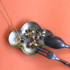 画像8:  冬の新作【数量限定・５点】希少石　グリーンマイカ　カボション　馬蹄チャーム付き　サージカルステンレスネックレス40cm  (8)