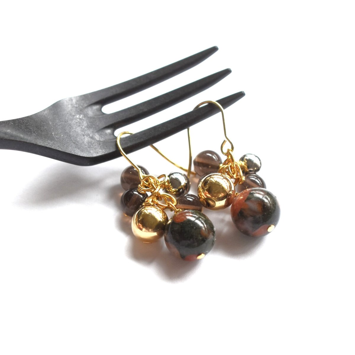 画像1: 冬の新作【選べる】希少石　ナンホーン瑪瑙　オーナメント風　メタルボール　サージカルステンレスピアス  (1)