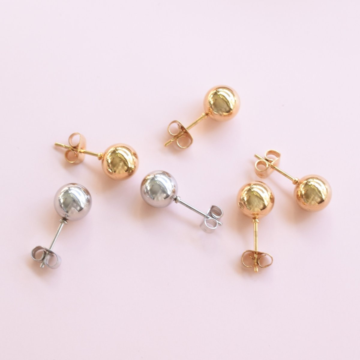 画像4: 冬の新作【選べる・金属アレルギー対応・つけっぱなし】メタルボール　8mm珠　サージカルステンレスピアス  (4)