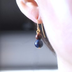 画像5: 冬の新作【数量限定】超希少　ブルー　スギライト　双子粒　サージカルステンレスピアス（マラカイト・レッドタイガーアイ）  (5)