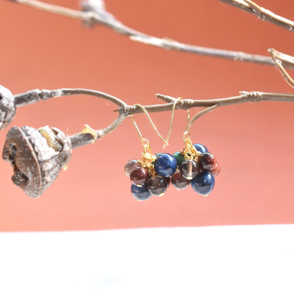 画像1: 冬の新作【数量限定】超希少　ブルー　スギライト　つぶつぶ　ボリューム　サージカルステンレスピアス  (1)