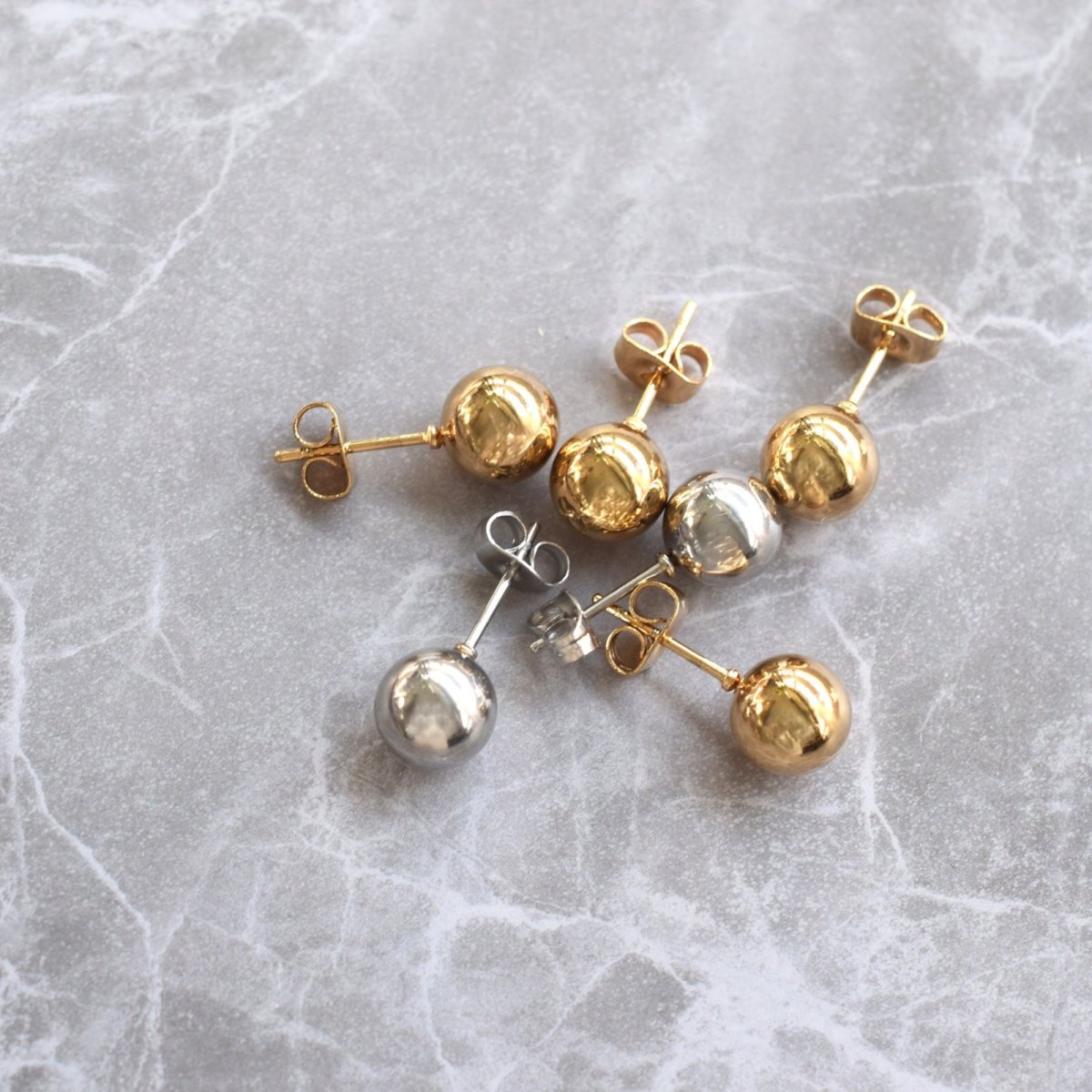 画像5: 冬の新作【選べる・金属アレルギー対応・つけっぱなし】メタルボール　8mm珠　サージカルステンレスピアス  (5)