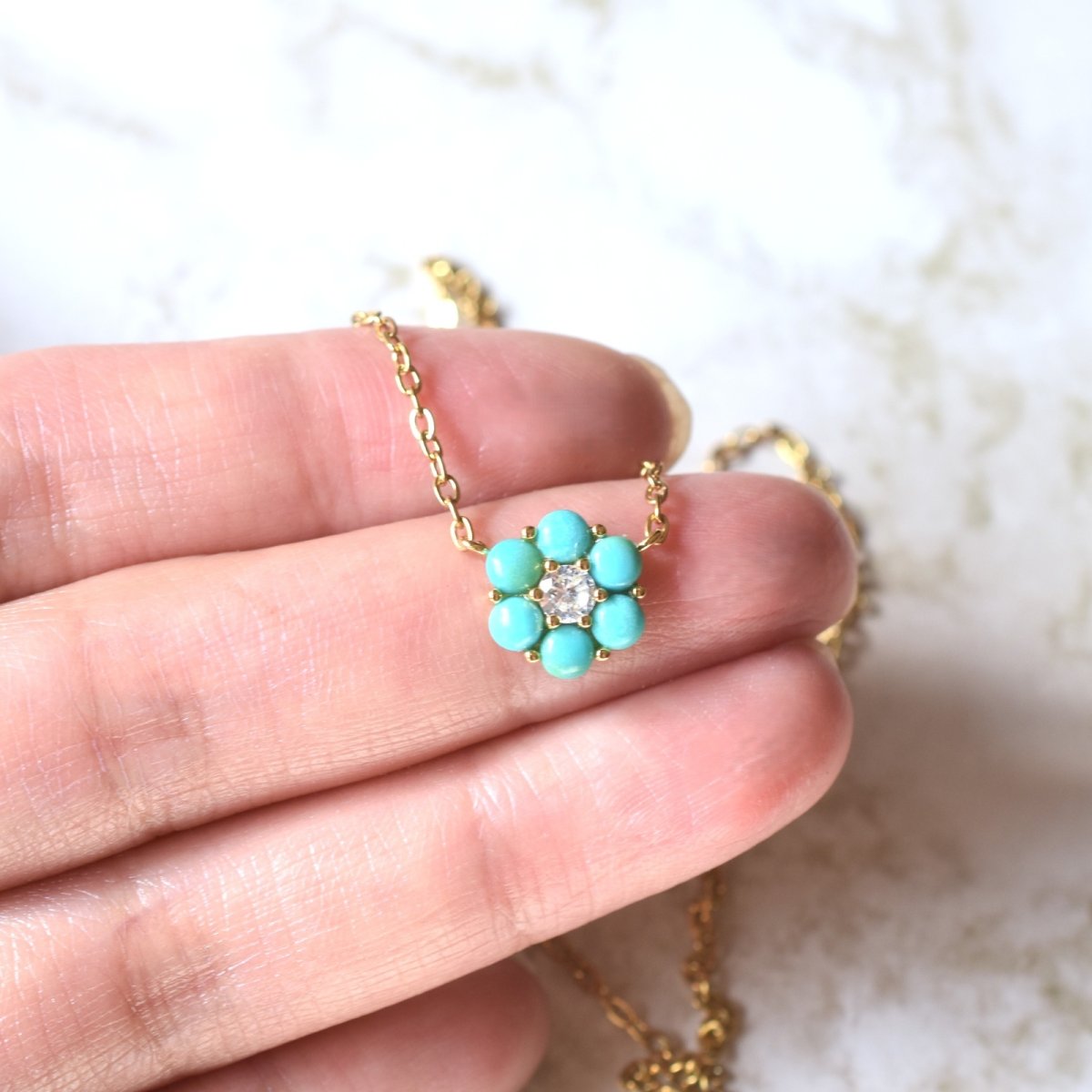 画像3: 冬の新作【限定7点】12月誕生石　天然ターコイズ　フラワー　サージカルステンレスネックレス  (3)