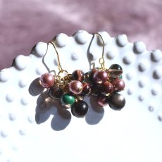 画像2: 冬の新作【数量限定】大人の色合い　オーナメント風　ボリューム　天然石パール　サージカルステンレスピアス   (2)